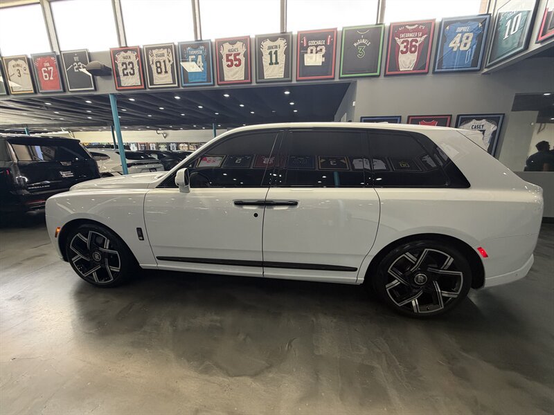 Used 2025 Rolls-Royce Cullinan Black Badge AWD/4WD image 9