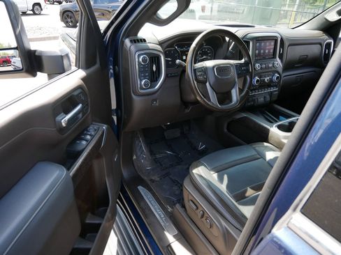 Used 2022 GMC Sierra 3500 Denali w/ Denali Ultimate Package AWD/4WD image 11