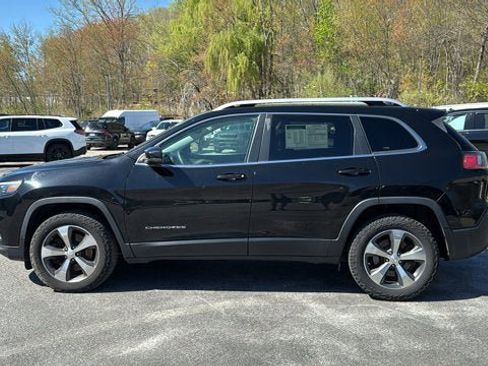 Used 2019 Jeep Cherokee Limited AWD/4WD image 4