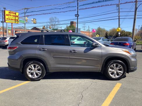 Used 2015 Toyota Highlander Plus image 8