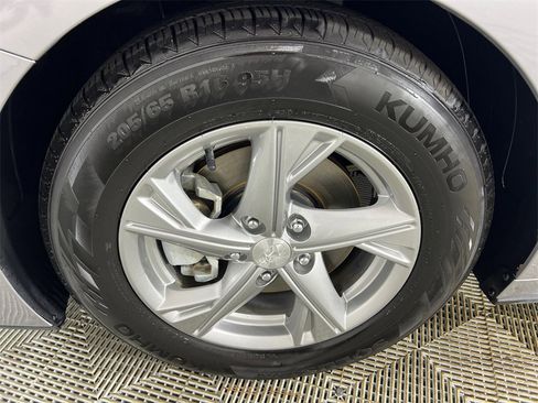 Used 2023 Hyundai Sonata SE image 11