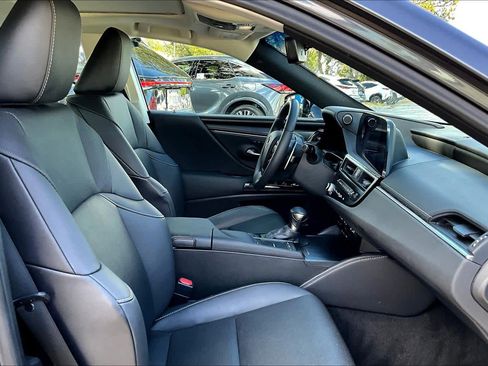 Used 2022 Lexus ES 350 w/ Premium Package image 8
