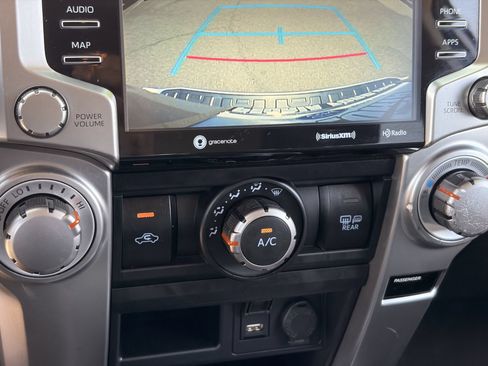Used 2021 Toyota 4Runner SR5 Premium w/ Moonroof Package AWD/4WD image 23