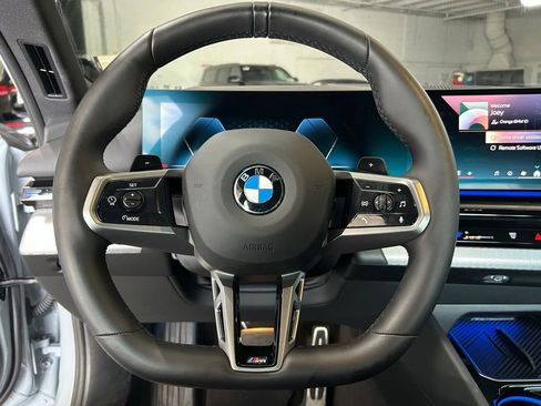 Used 2026 BMW 530i xDrive AWD/4WD image 19