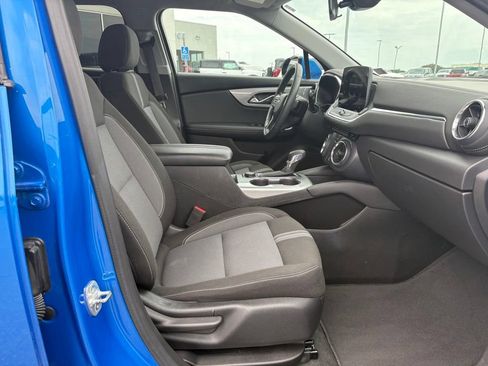Used 2025 Chevrolet Blazer LT AWD/4WD image 23