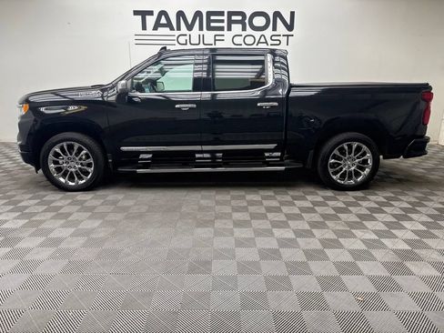 Used 2023 Chevrolet Silverado 1500 High Country w/ Technology Package AWD/4WD image 6