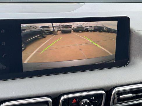 New 2026 Nissan Sentra SV w/ SV Convenience Package FWD image 24