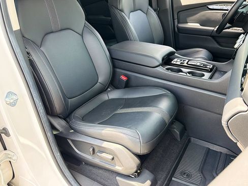Used 2025 Honda Pilot EX-L image 29