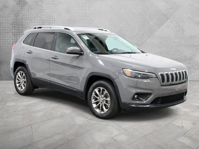 Used 2019 Jeep Cherokee Latitude Plus w/ Comfort/Convenience Group