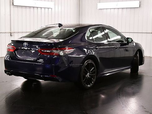 Used 2022 Toyota Camry XSE w/ Navigation Upgrade Package FWD image 7