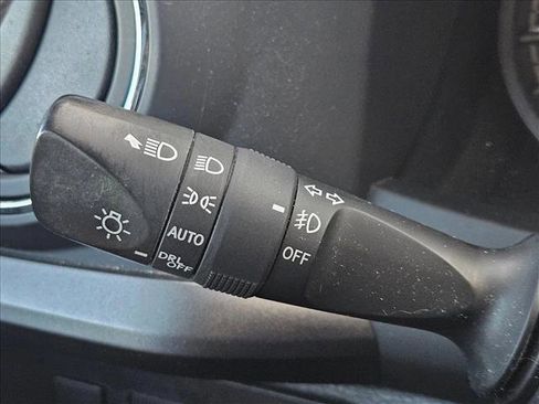 Used 2022 Toyota Tacoma TRD Sport w/ Technology Package AWD/4WD image 8