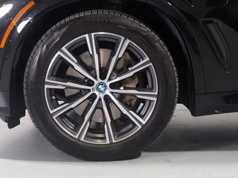 Used 2023 BMW X5 xDrive45e w/ Executive Package AWD/4WD image 61