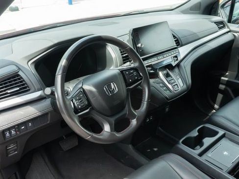 Used 2025 Honda Odyssey Sport-L image 6