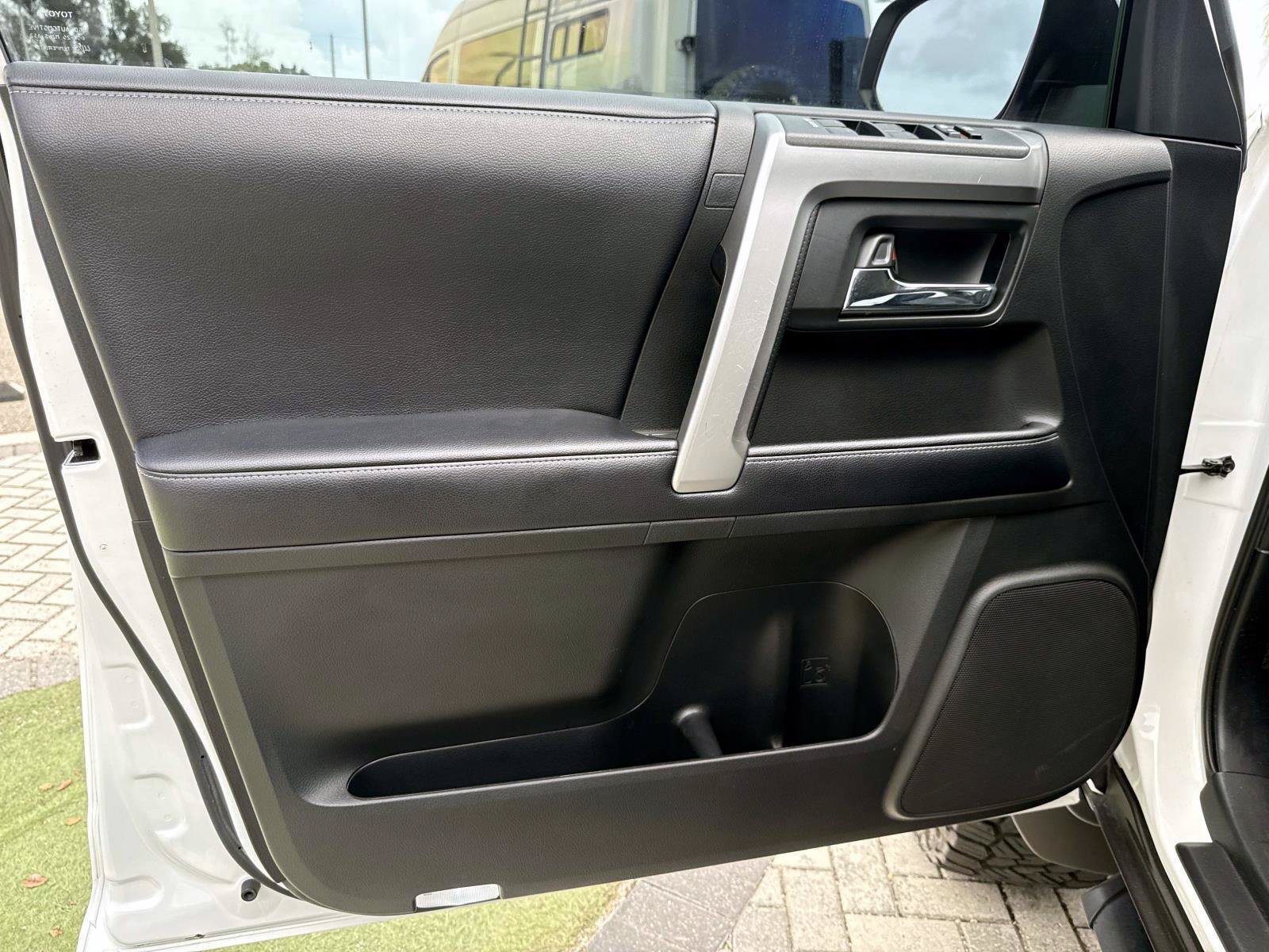 Used 2019 Toyota 4Runner SR5 AWD/4WD image 17