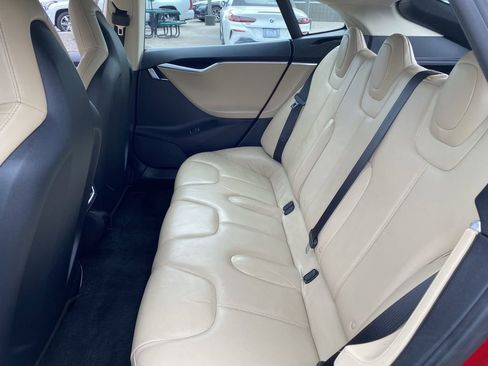 Used 2013 Tesla Model S Performance image 17