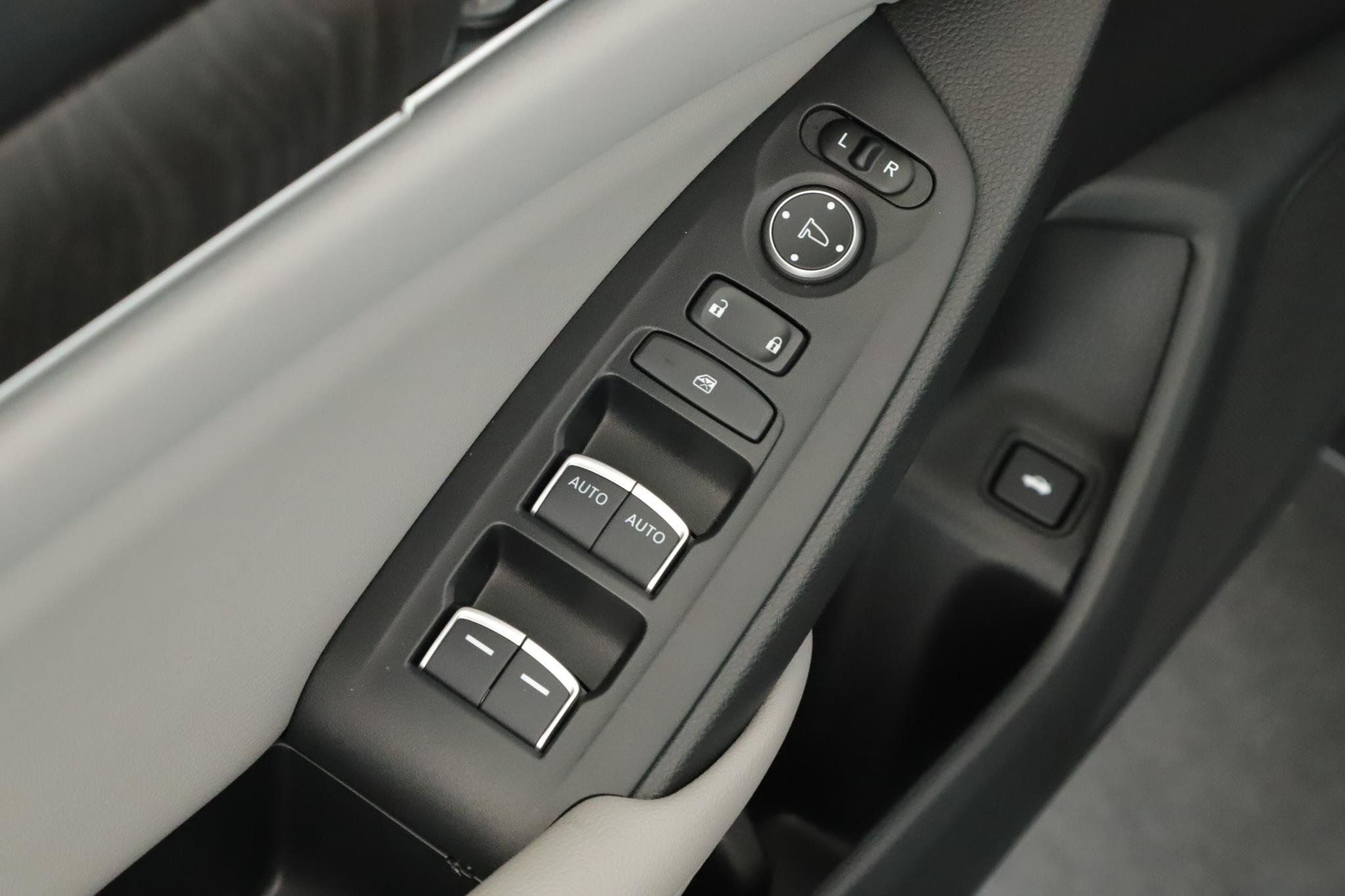 Used 2020 Honda Accord EX image 7