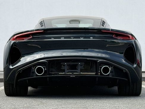 Used 2025 Lotus Emira RWD image 5