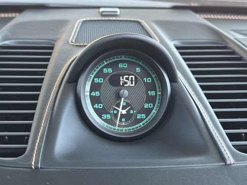 Certified 2019 Porsche 911 Speedster RWD image 29