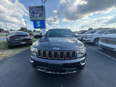 Used 2017 Jeep Grand Cherokee Limited AWD/4WD image 9