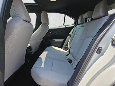 Used 2023 Lexus UX 250h FWD w/ Accessory Package (Z1) image 18