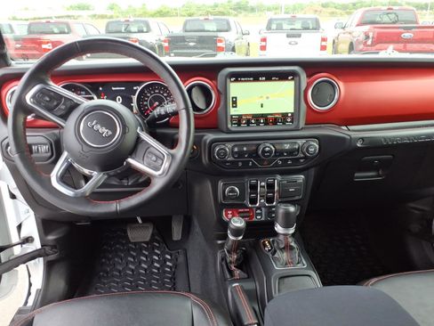 Used 2022 Jeep Wrangler Unlimited Rubicon w/ Steel Bumper Group AWD/4WD image 14