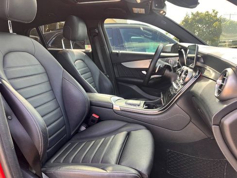 Used 2020 Mercedes-Benz GLC 300 4MATIC Coupe image 25