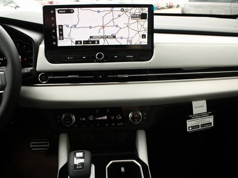 New 2025 Mitsubishi Outlander SEL image 18