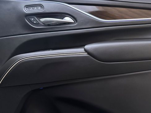 Certified 2024 Cadillac Escalade Premium Luxury Platinum w/ Heavy-Duty Trailer Package image 22