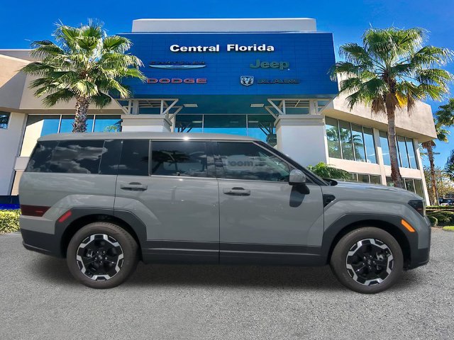 Used 2025 Hyundai Santa Fe SE FWD image 4
