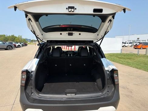 Used 2025 Nissan Kicks SR w/ SR Premium Package FWD image 14