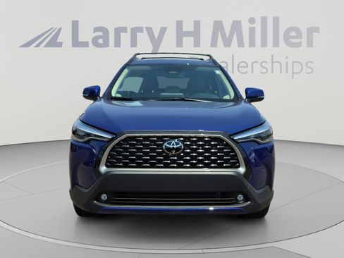 Certified 2024 Toyota Corolla Cross XLE w/ Convenience Package FWD image 8