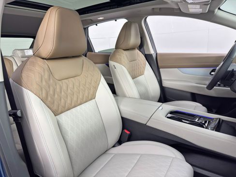 Used 2025 Nissan Murano Platinum image 42