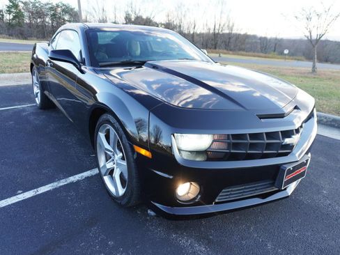 Used 2013 Chevrolet Camaro SS RWD image 3
