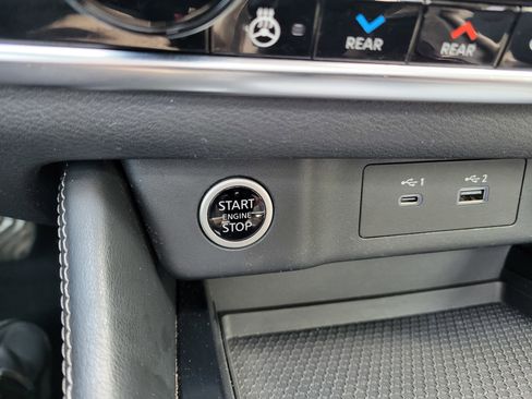 Used 2023 Nissan Rogue SL w/ SL Premium Package FWD image 17