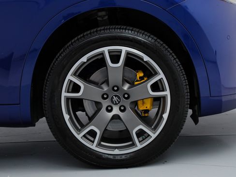 Certified 2023 Maserati Levante GT AWD/4WD image 23