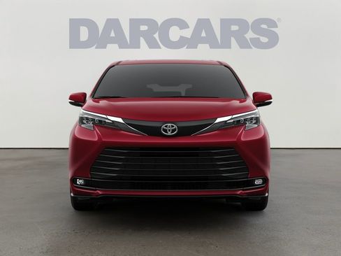 New 2026 Toyota Sienna XLE AWD/4WD image 2