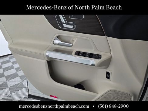 Certified 2025 Mercedes-Benz GLB 250 image 21