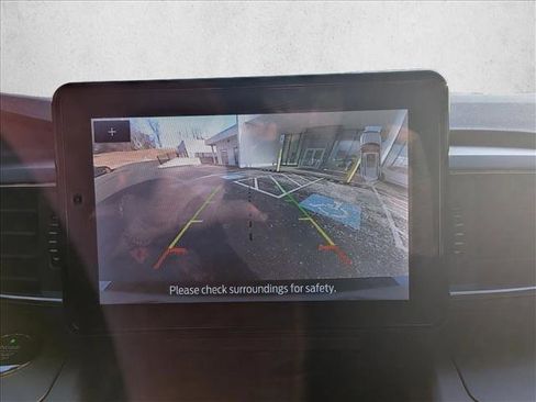 Used 2021 Ford Explorer XLT w/ Equipment Group 202A image 16