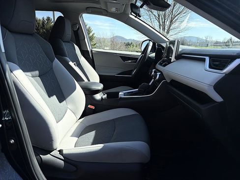 Certified 2024 Toyota RAV4 XLE w/ Convenience Package image 20