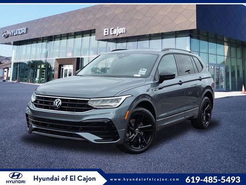 Used 2023 Volkswagen Tiguan SE R-Line FWD image 1