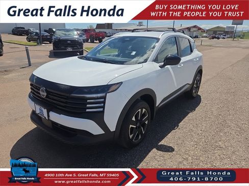 Used 2026 Nissan Kicks SV w/ Cold Weather Package AWD/4WD image 3
