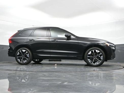 New 2026 Volvo XC60 B5 Plus w/ Protection Package Premier image 41