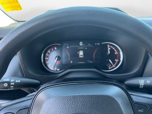 Used 2025 Toyota RAV4 LE AWD/4WD image 14