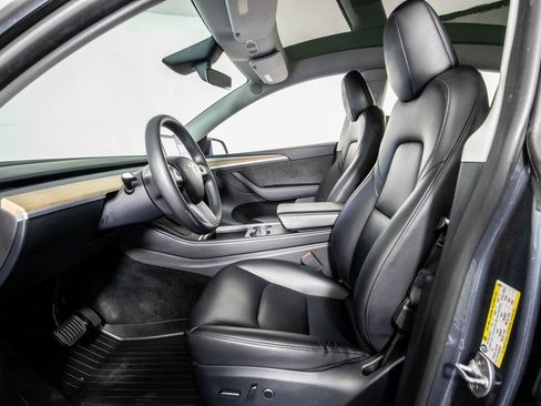 Used 2023 Tesla Model Y Long Range image 8