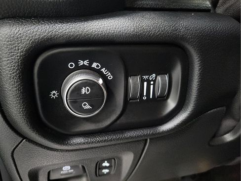 Used 2021 RAM 1500 Laramie AWD/4WD image 14