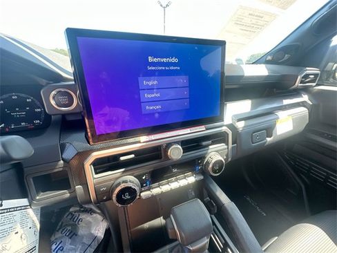 Used 2025 Toyota 4Runner Limited image 25