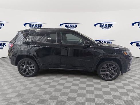 New 2025 Jeep Compass Limited w/ High Altitude Package AWD/4WD image 2