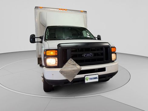 Used 2017 Ford E-350 and Econoline 350 Super Duty w/ Power Windows & Locks Group RWD image 42