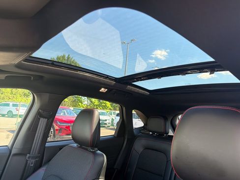 Used 2023 Ford Escape ST-Line w/ Tech Pack #1 AWD/4WD image 28