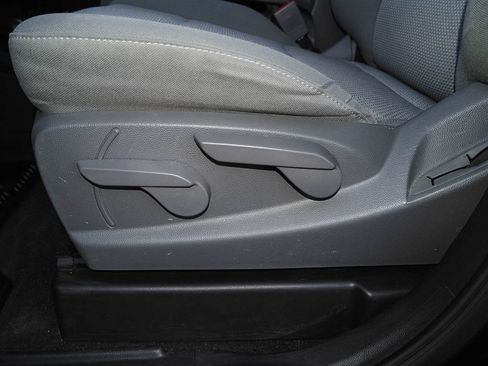 Used 2018 Chevrolet Silverado 1500 Custom w/ Custom Convenience Package image 24